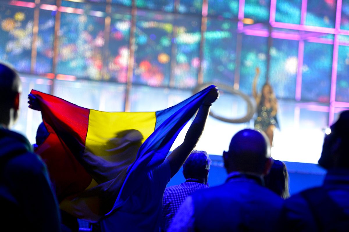 Romania-flag-miracle.jpg